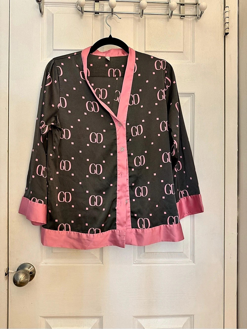 Geometric Button Down in Black & Pink Size Large